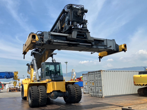 三菱ロジスネクスト製リーチスタッカーRS450